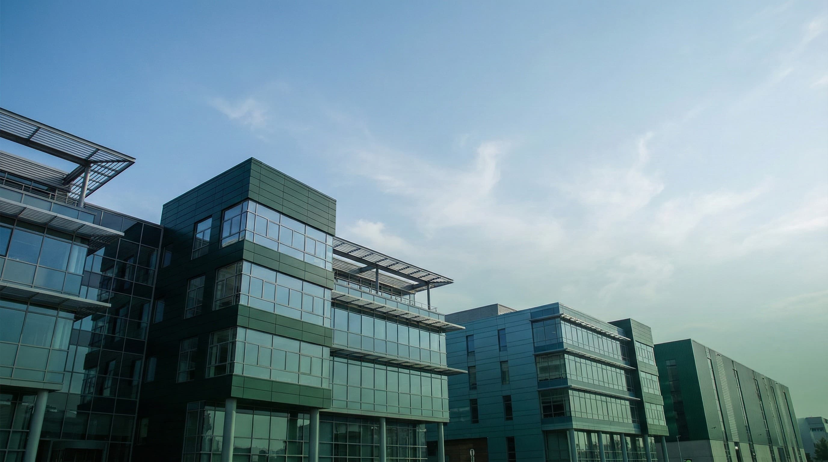 Fondo hero de SERASAN Engineering - Consultoría de ingeniería y reformas energéticas